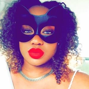 Meet your Posher, Jenelle